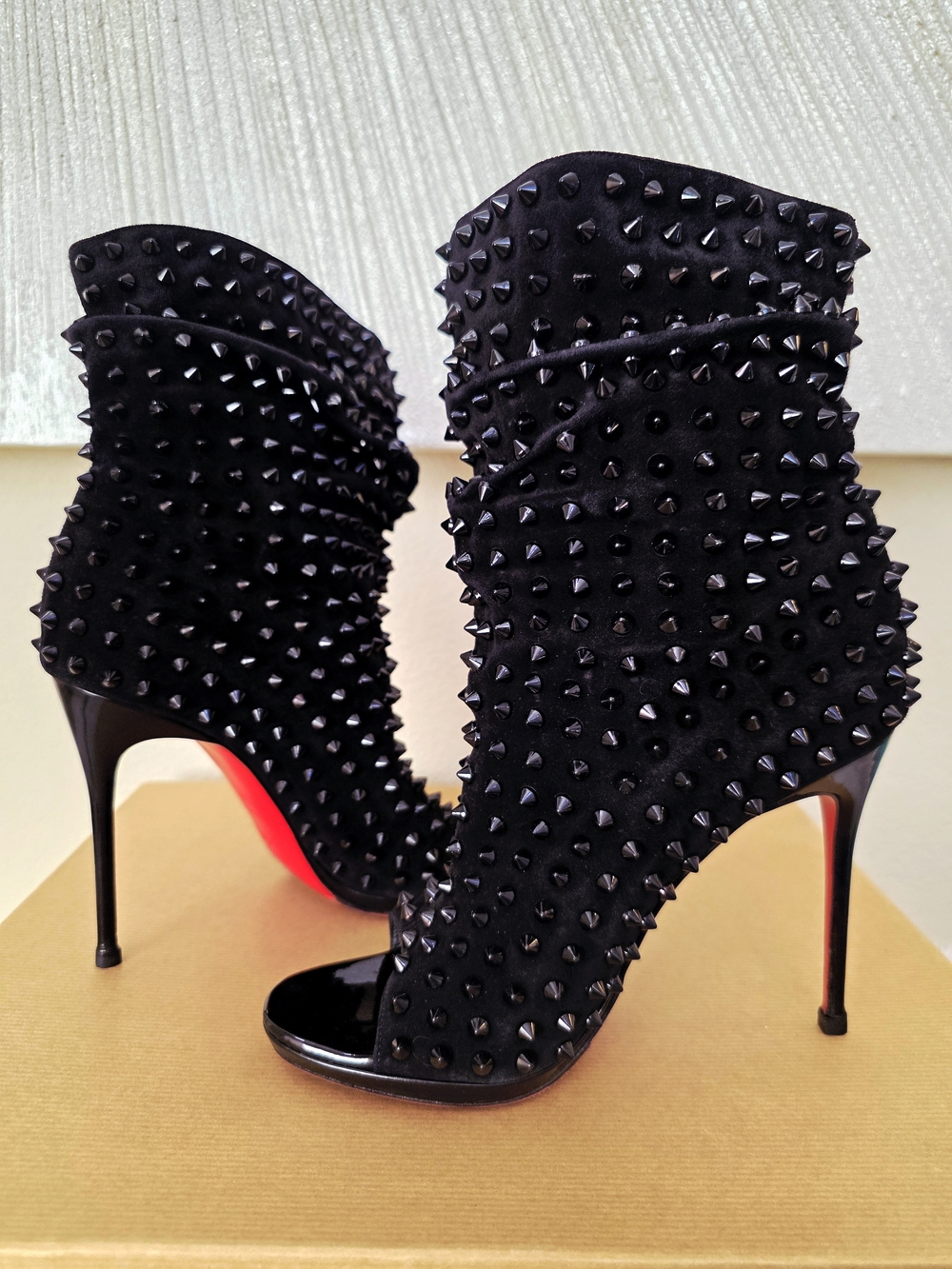 Christian Louboutin Guerilla Black Suede Leather Spiked Open-Toe Booties EU 39